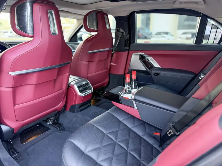 chauffeur,limousine,airport transfer in Dubai & abudhabi
